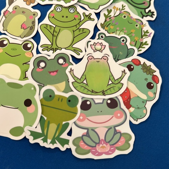 NEW! NWOT Set of 14 frog stickers - classroom prizes gift bags party favors - Picture 3 of 12